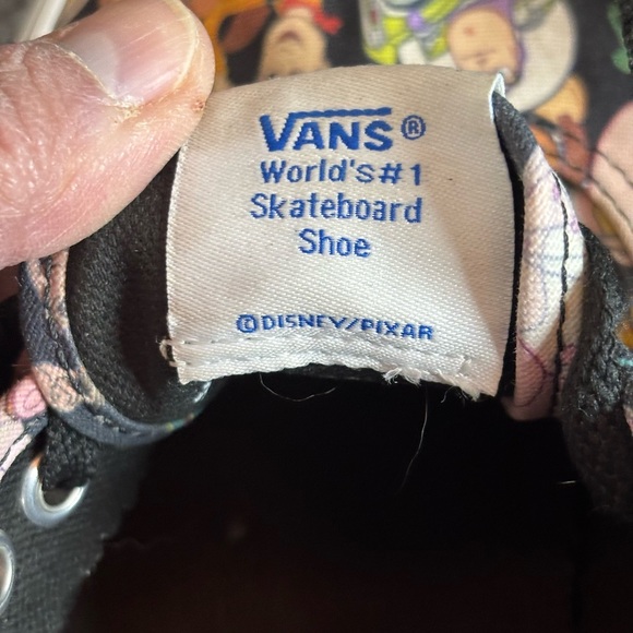 Disney Pixar x Vans "Toy Story" Collection - Picture 4 of 10